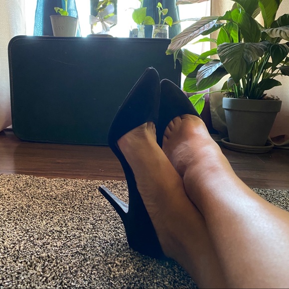 Christin Siriano for Payless Black pumps - Picture 3 of 3